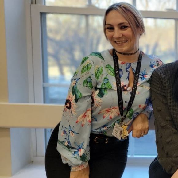 H & M long sleeve floweral blouse - Picture 11 of 11